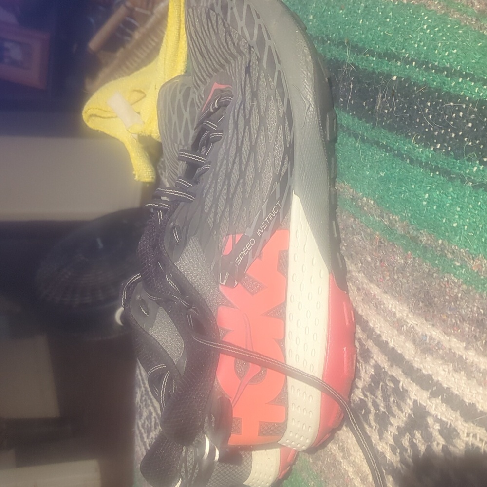 Black and Gray Athletic Shoes. Hoka one one Speed Instinct - Picture 2 of 3